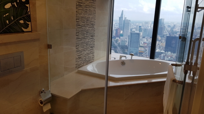 Vinhomes Golden River_5.jpg